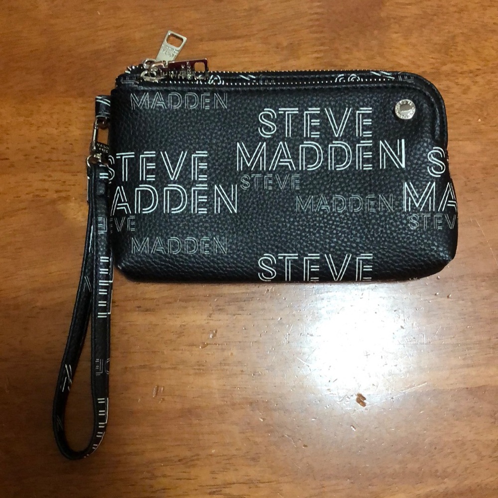 Wristlet